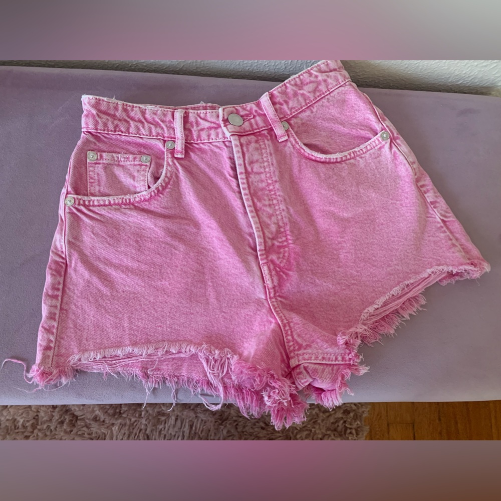 Zara Pink Jean Shorts - Cheeky, cropped, cute!